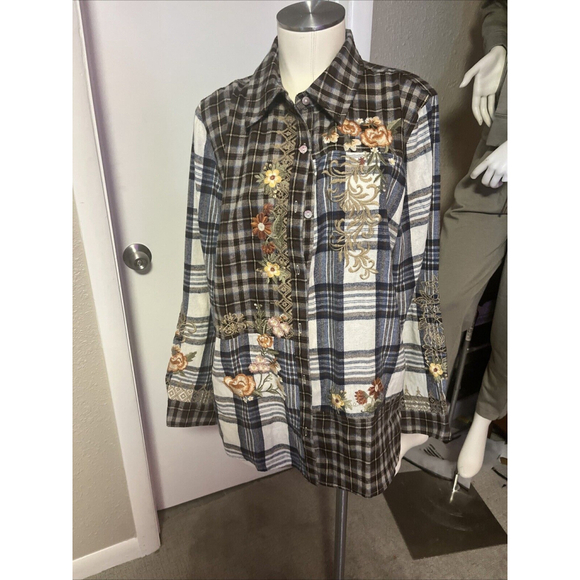 Large Embroidered Plaid Women’s Blouse Blue By Paparazzi nWT Flannel Top - Picture 1 of 9
